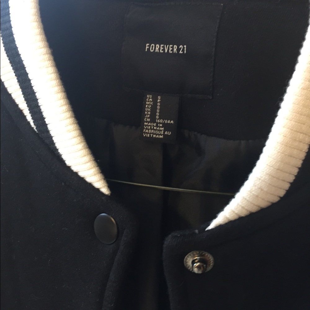Bomber jacket - Picture 2 of 2